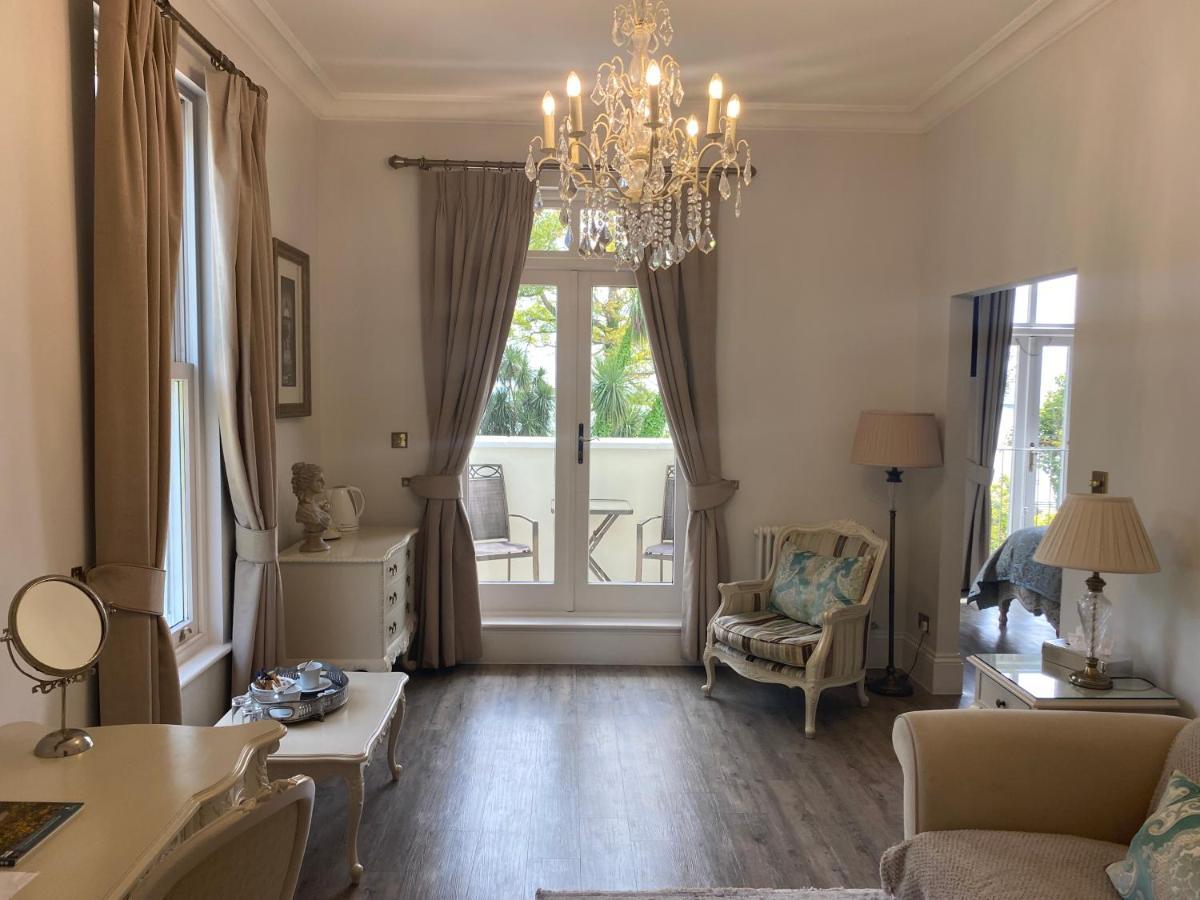 Отель La Haule Manor Ст. Обин Экстерьер фото